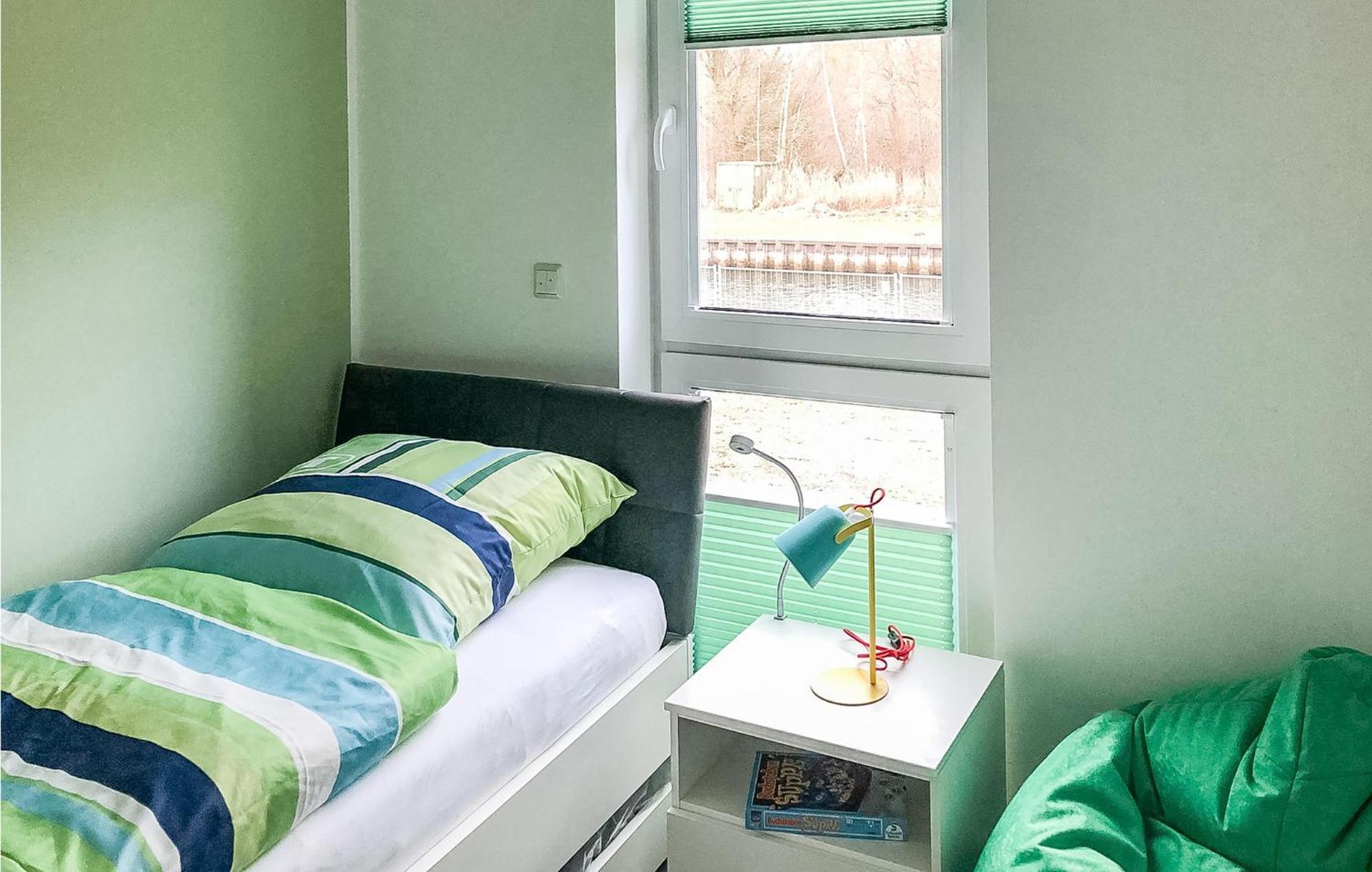 2 Bedroom Cozy Apartment In Rechlin Eksteriør billede