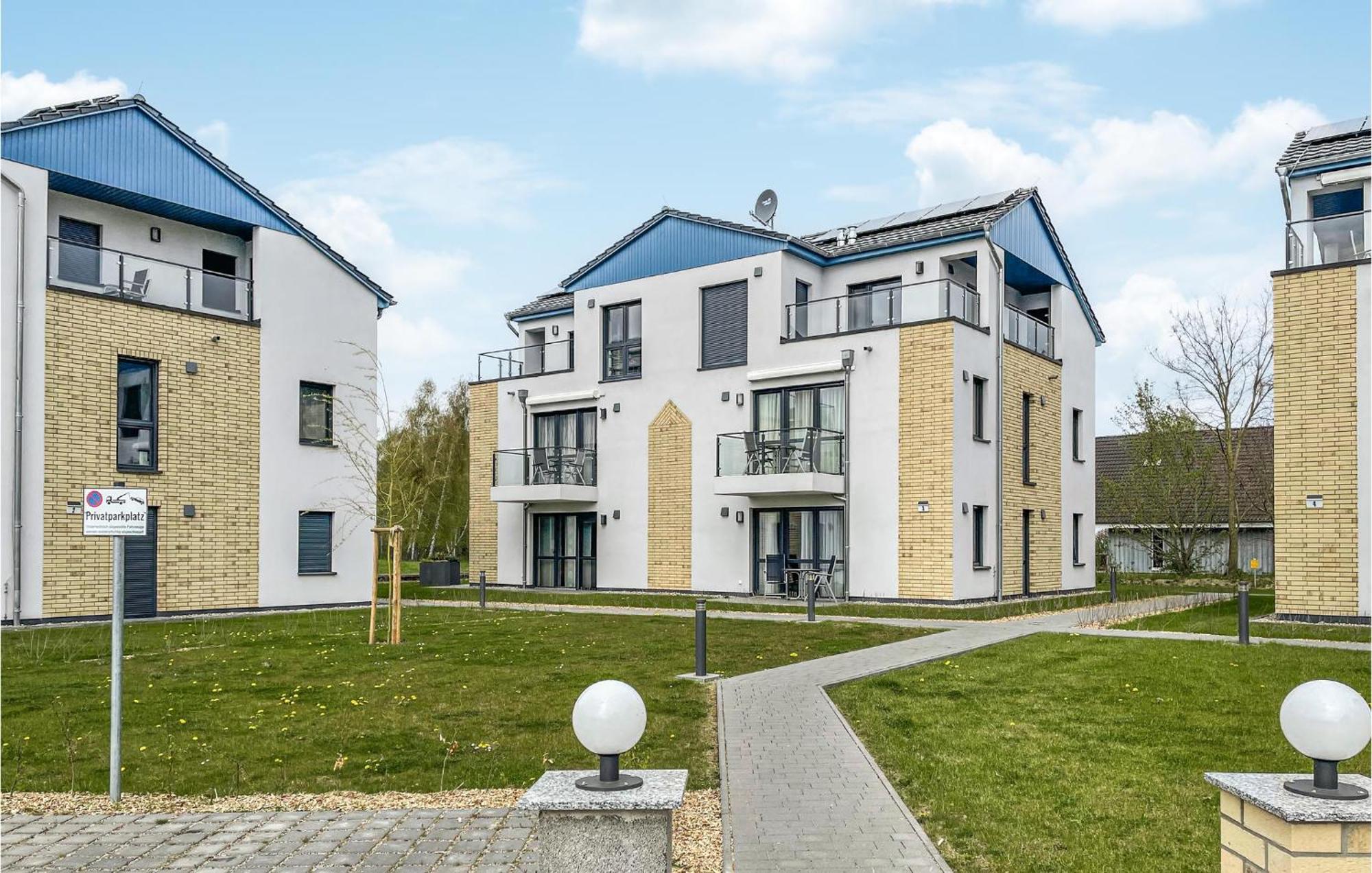 2 Bedroom Cozy Apartment In Rechlin Eksteriør billede